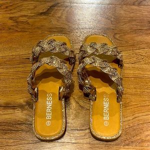 Berness Rose Gold Glitter Sandals size 6